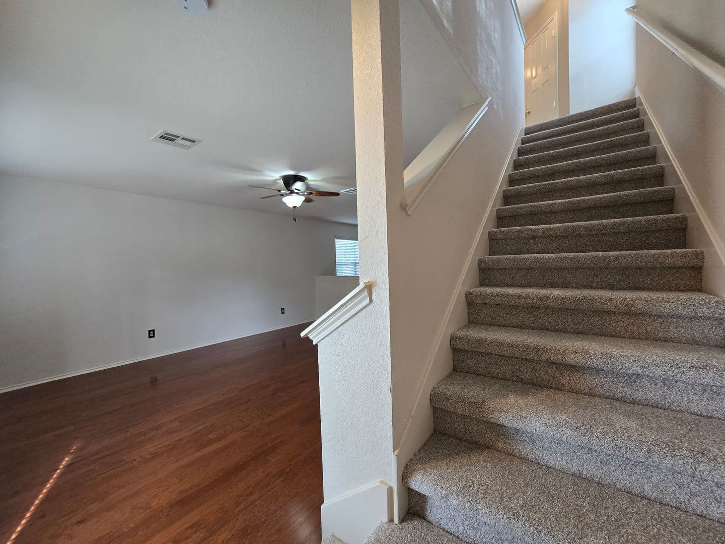 Cedar Park House: 601 Cherry Creek Drive, Unit 4