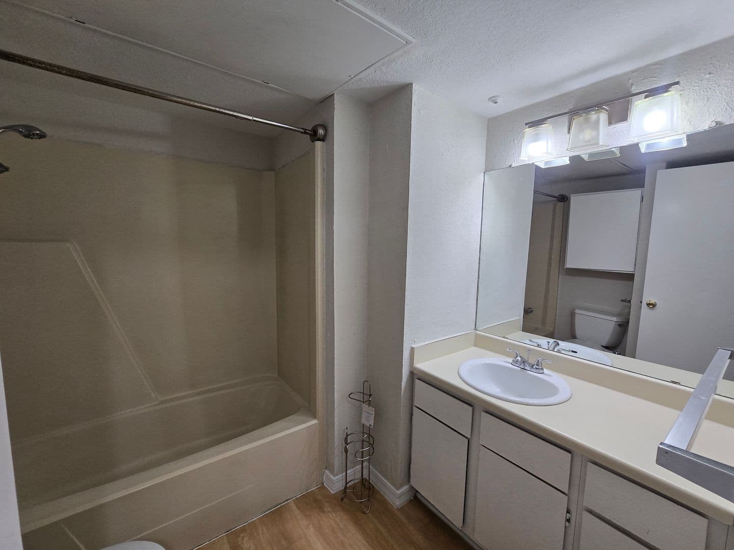 Austin Apartment: 513 South Park Drive