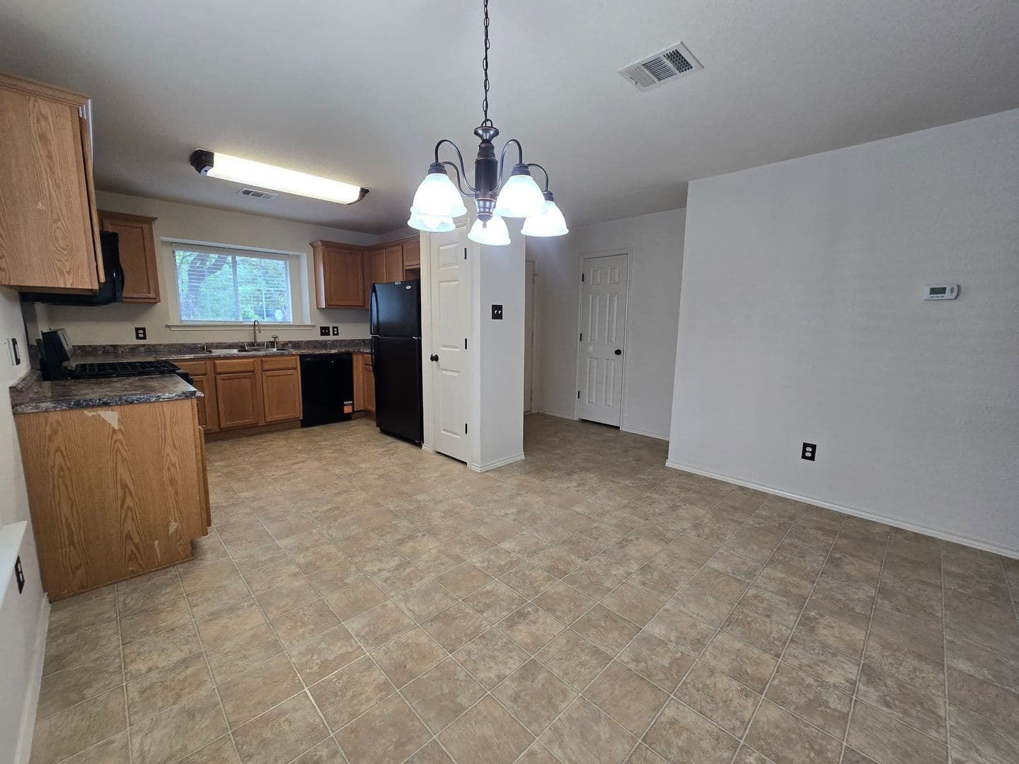 Cedar Park House: 601 Cherry Creek Drive, Unit 4