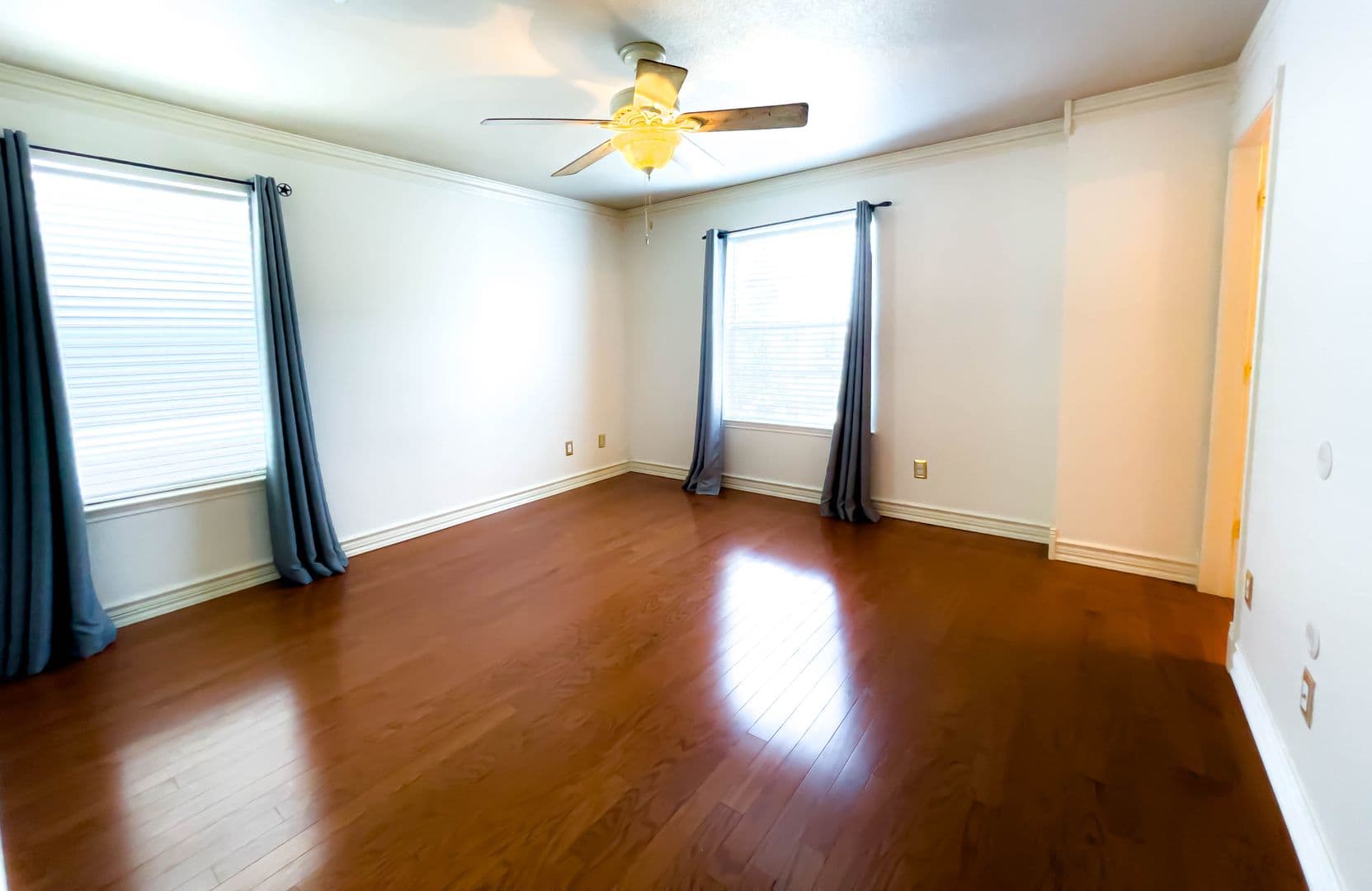 Cedar Park House: 601 Cherry Creek Drive, Unit 4