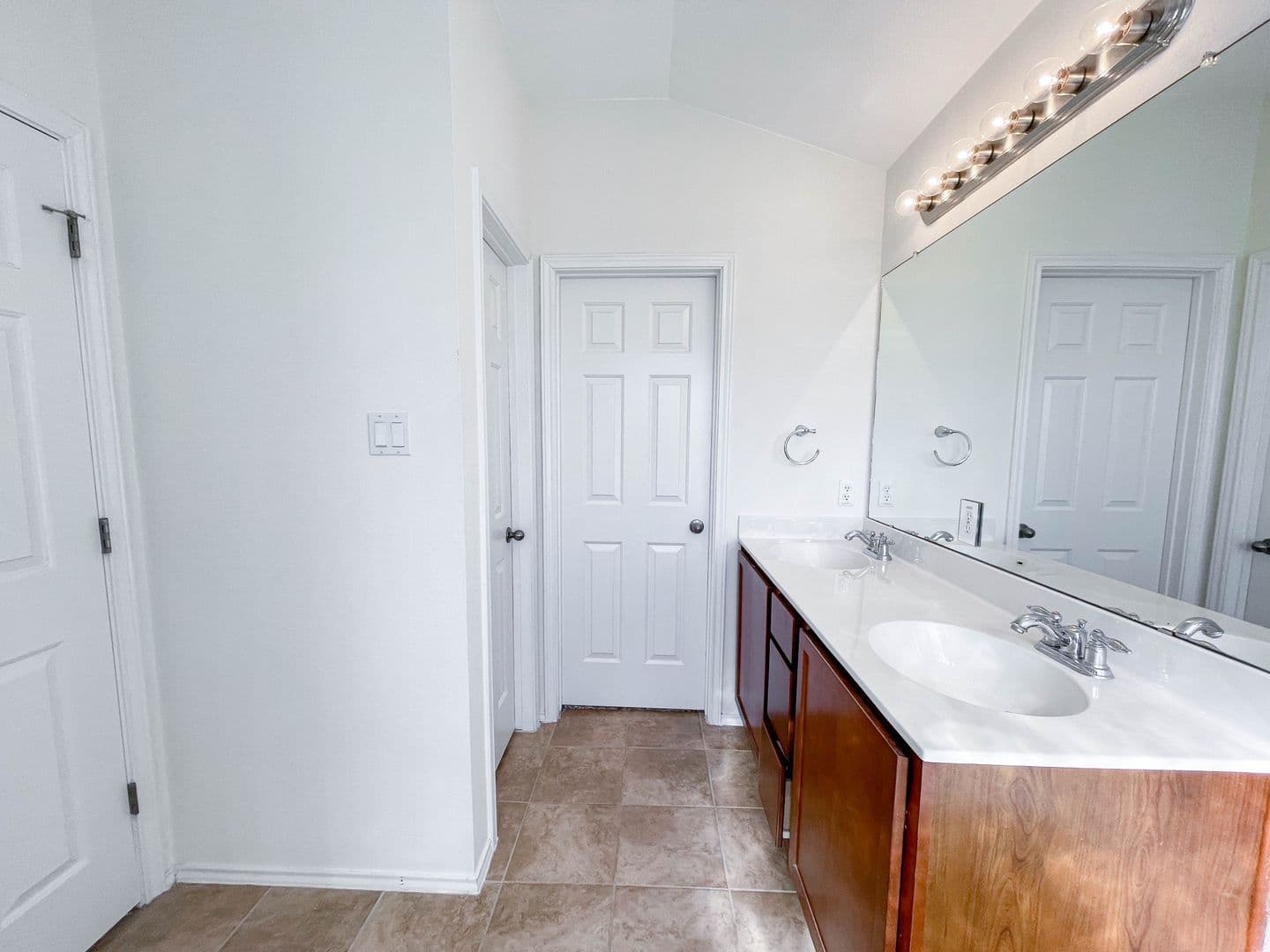 Austin House: 14213 Willow Tank Drive