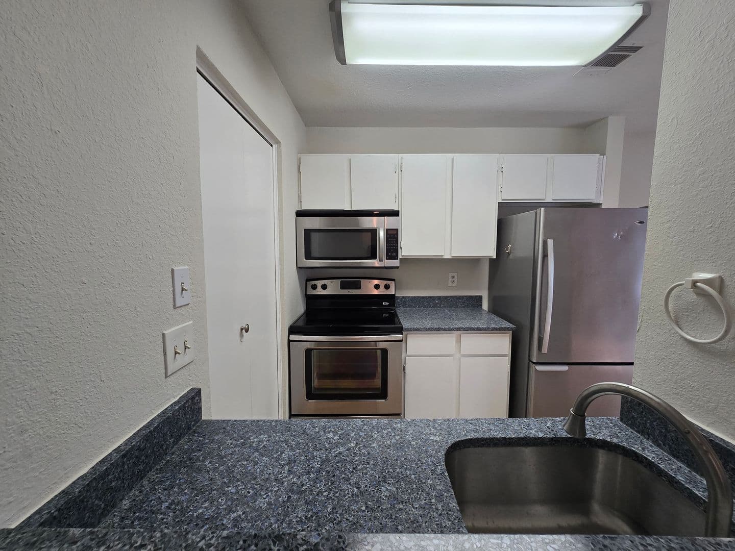 Austin Apartment: 513 South Park Drive