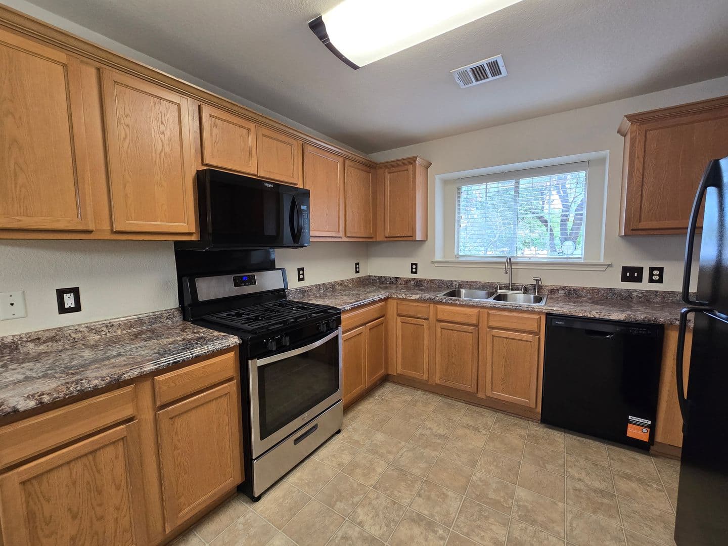 Cedar Park House: 601 Cherry Creek Drive, Unit 4
