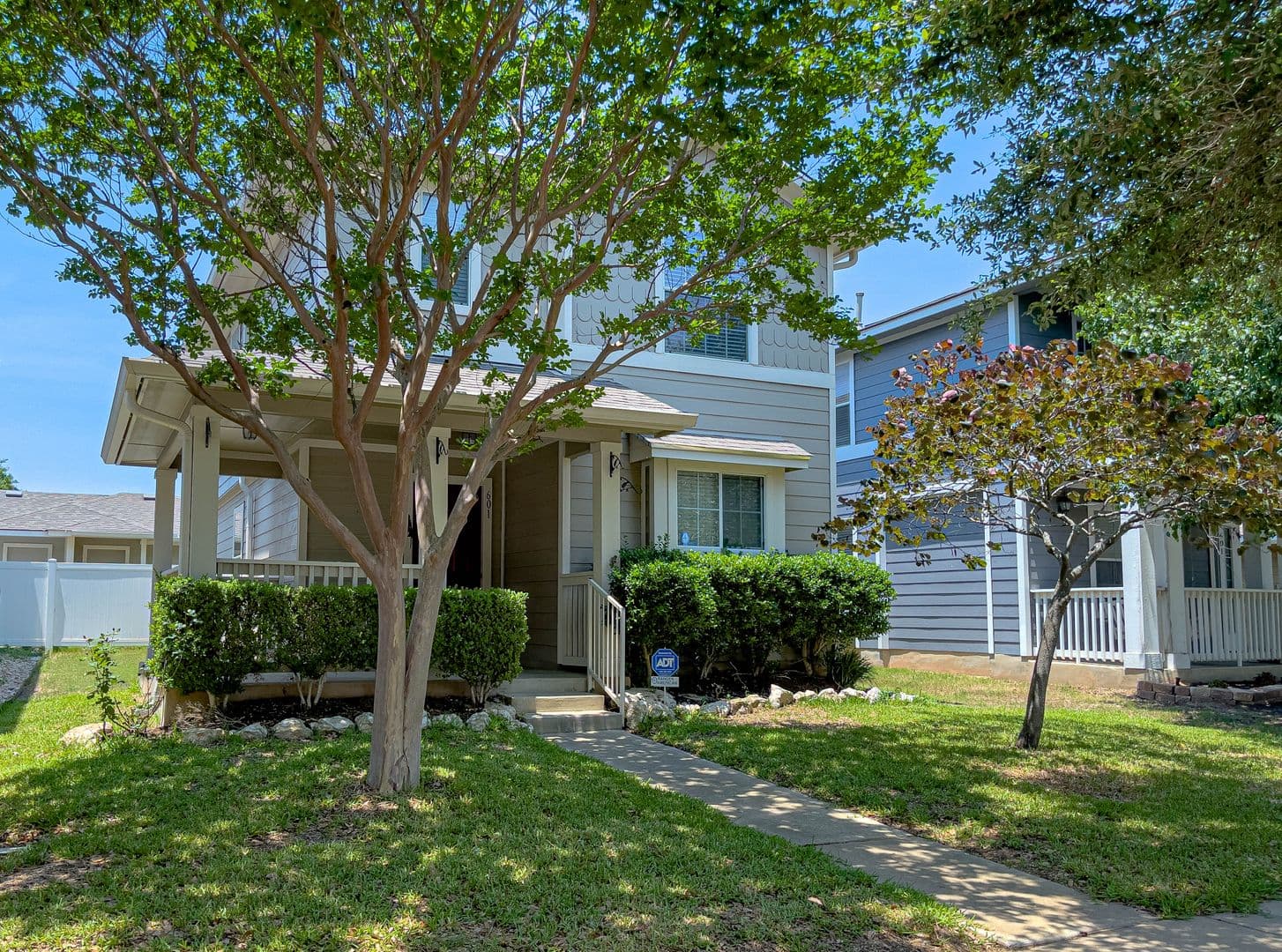 Cedar Park House: 601 Cherry Creek Drive, Unit 4