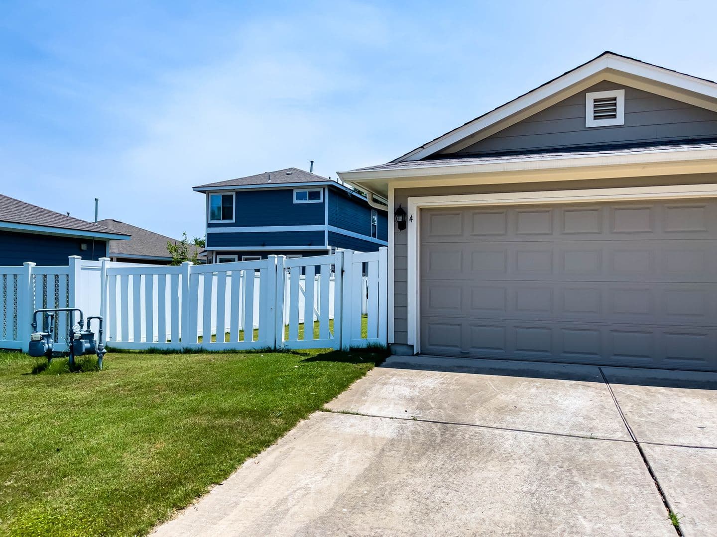 Cedar Park House: 601 Cherry Creek Drive, Unit 4