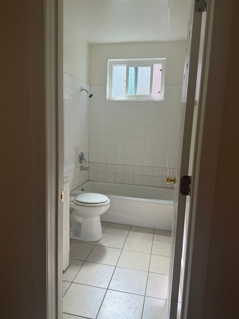 Anaheim Apartment: 1145 N. West Street