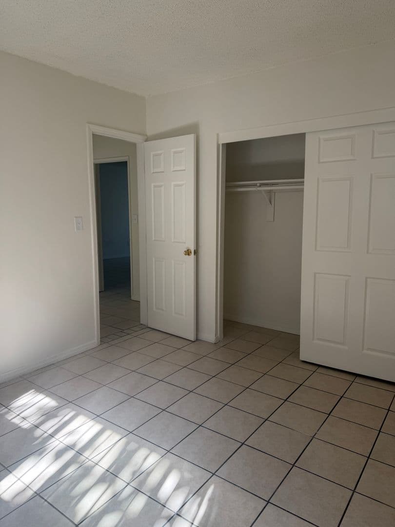 Anaheim Apartment: 1145 N. West Street