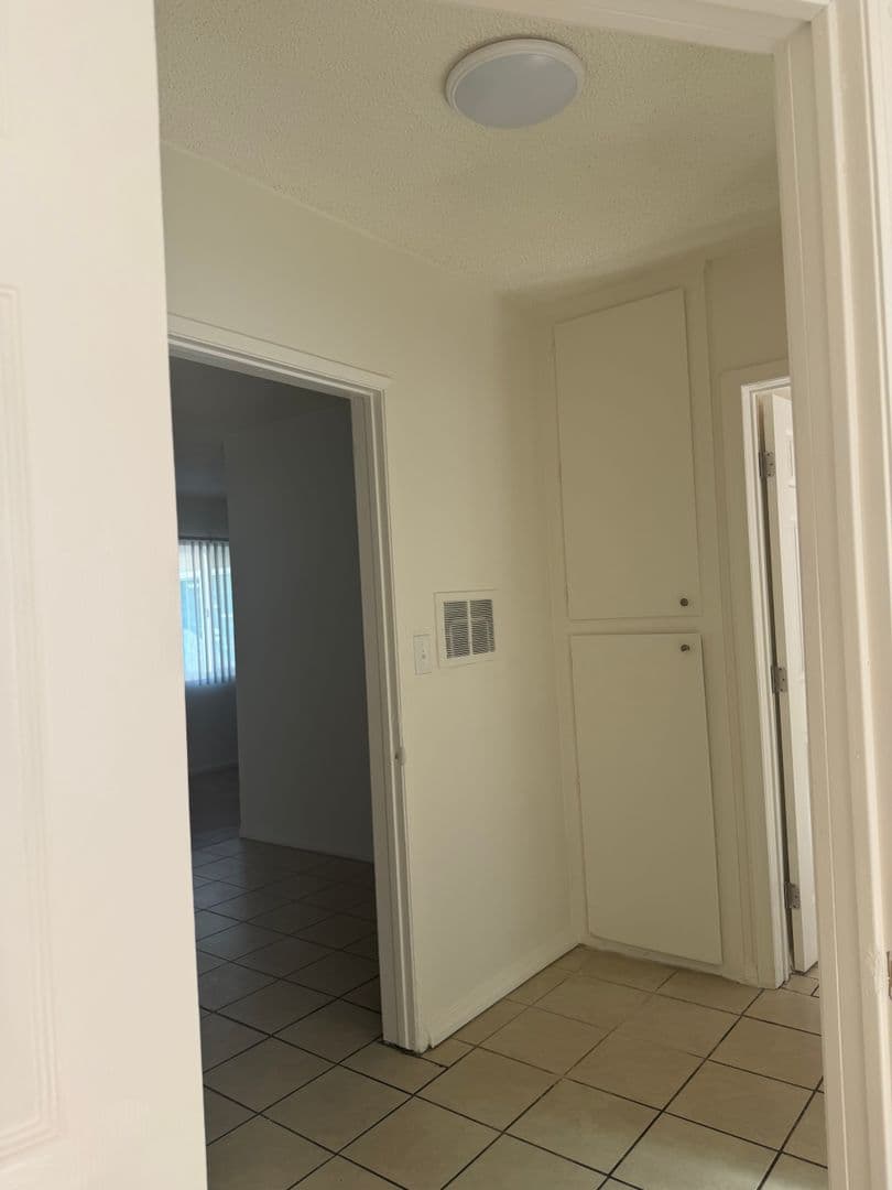 Anaheim Apartment: 1145 N. West Street