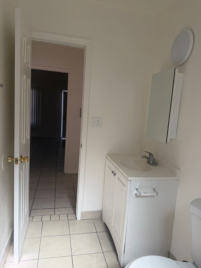 Anaheim Apartment: 1145 N. West Street