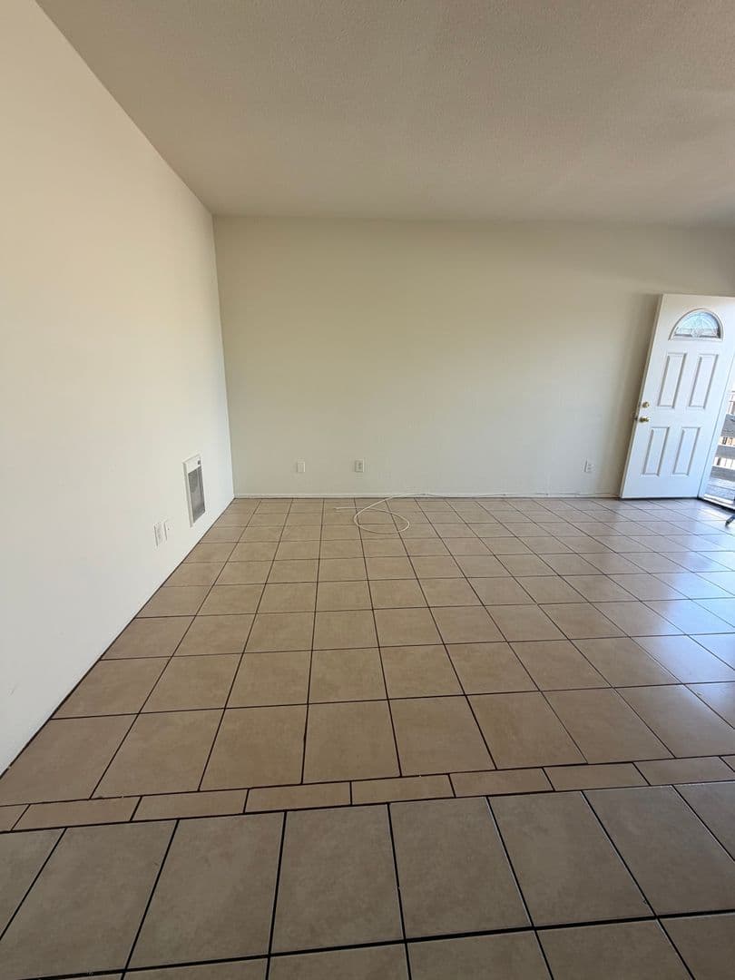 Santa Ana Apartment: 1901 N. Spurgeon Street