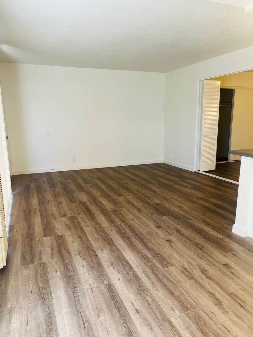 Anaheim Apartment: 1200 & 1210 S. Sharon Cir.