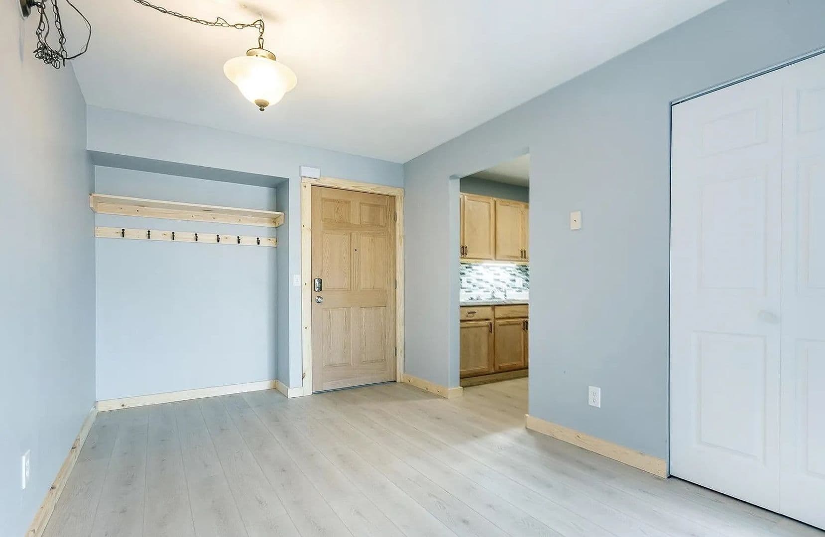 Cross Plains Apartment: 2703 Westview Ct