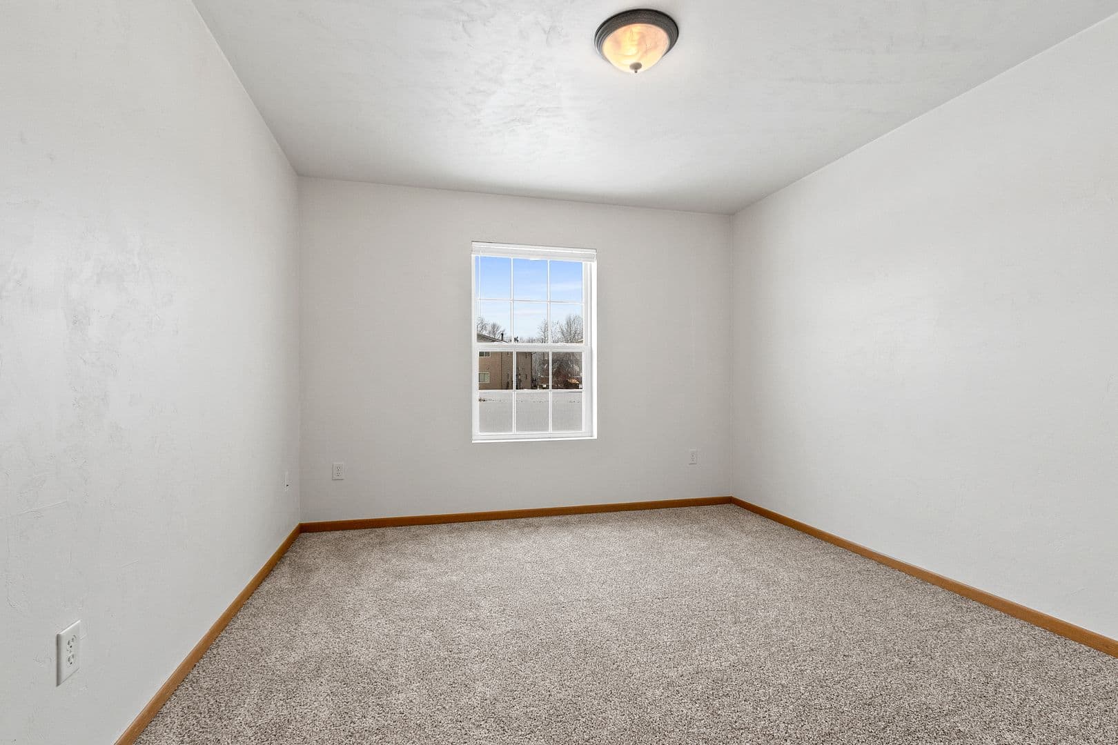 Cecil Apartment: 304 - 308 Golfview Road