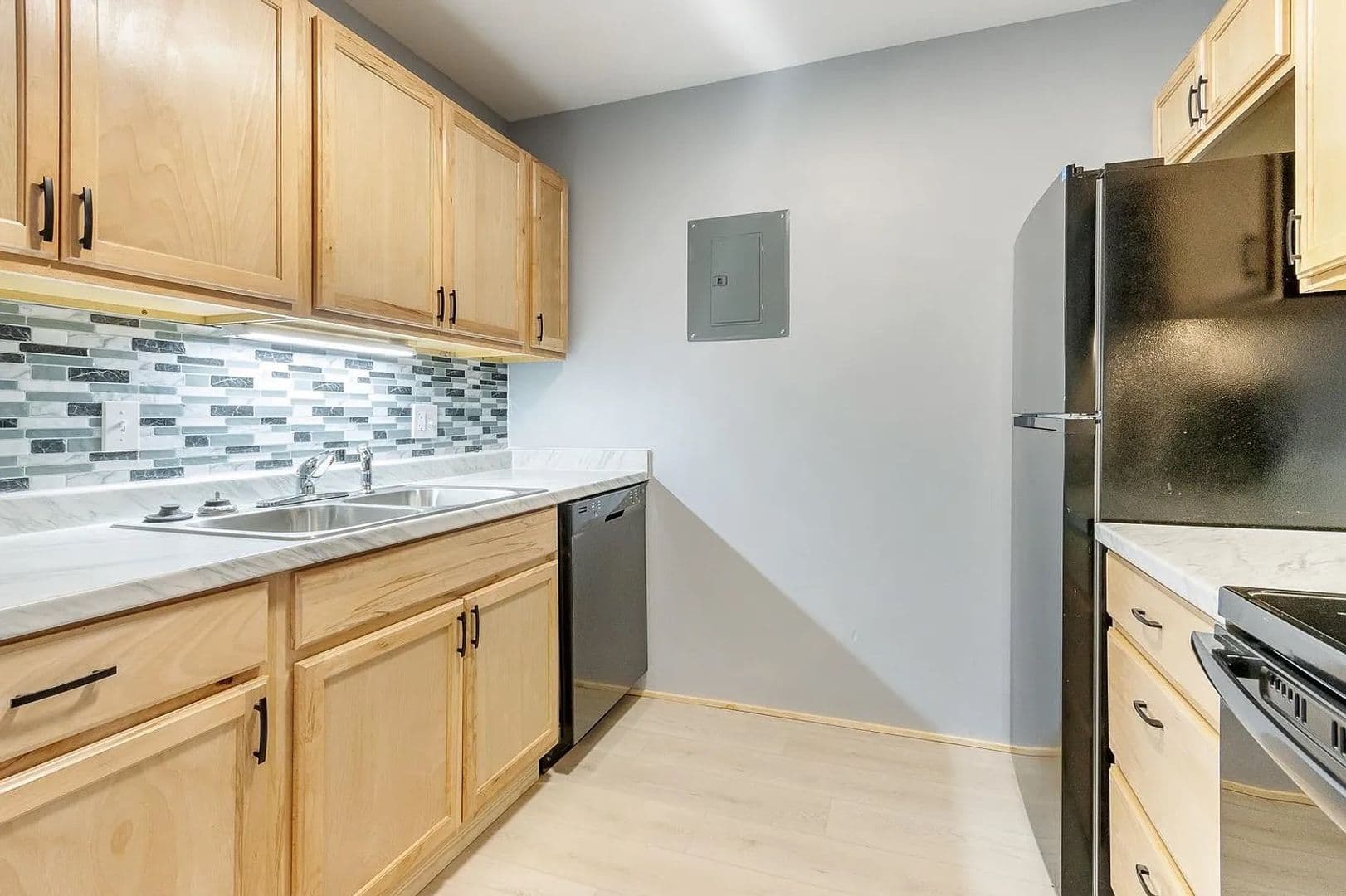 Cross Plains Apartment: 2703 Westview Ct