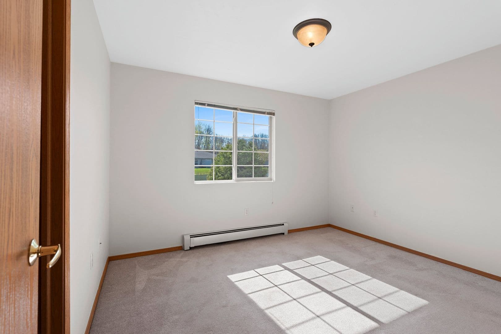 Cecil Apartment: 304 - 308 Golfview Road