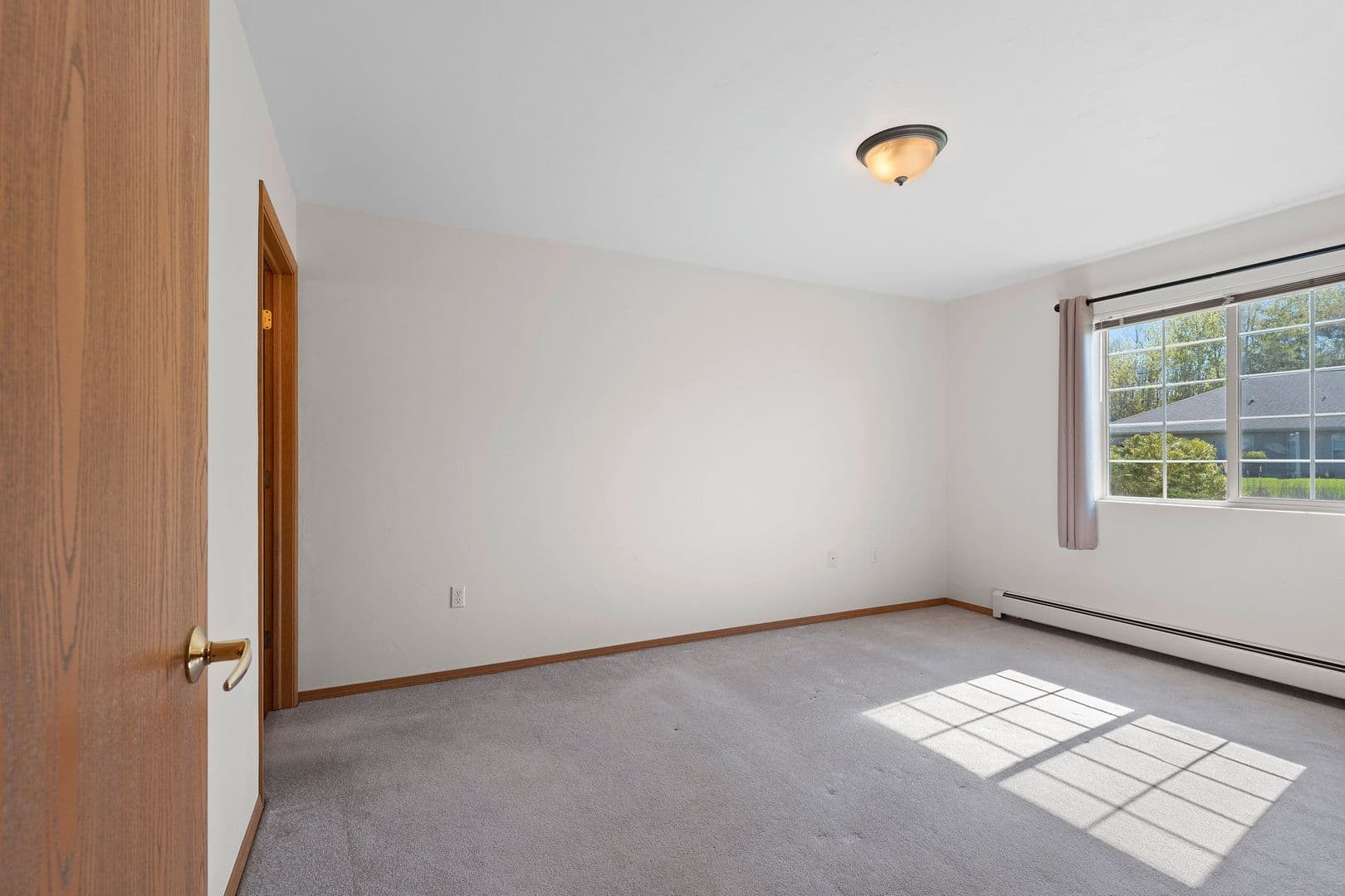 Cecil Apartment: 304 - 308 Golfview Road