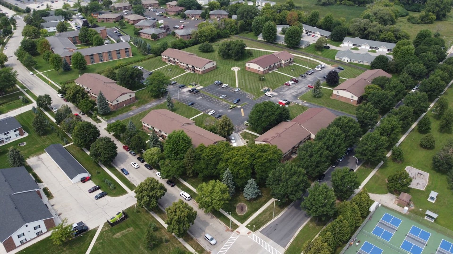 Fond Du Lac Apartment: 599 - 565 W Arndt St & 330 - 364 N Seymour St