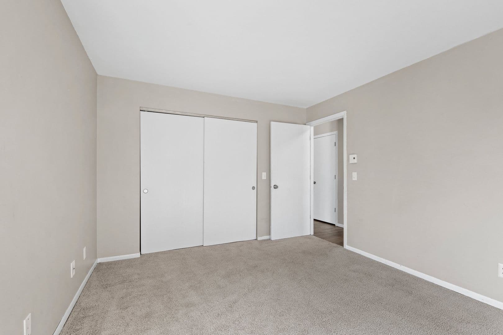 Fond Du Lac Apartment: 37 Fountain Circle