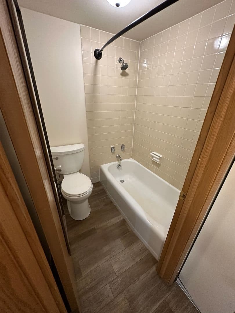 Fond Du Lac Apartment: 202 E. Rees Street