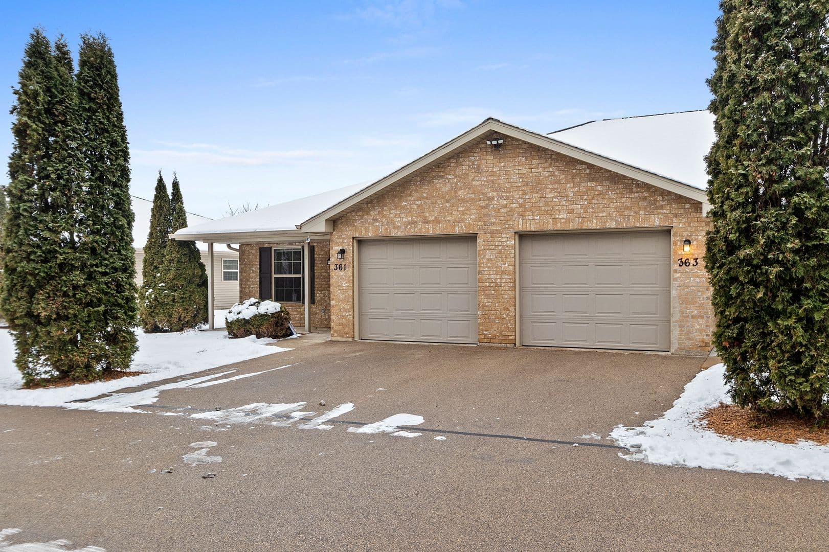 Cecil Apartment: 363 Meadowview Road