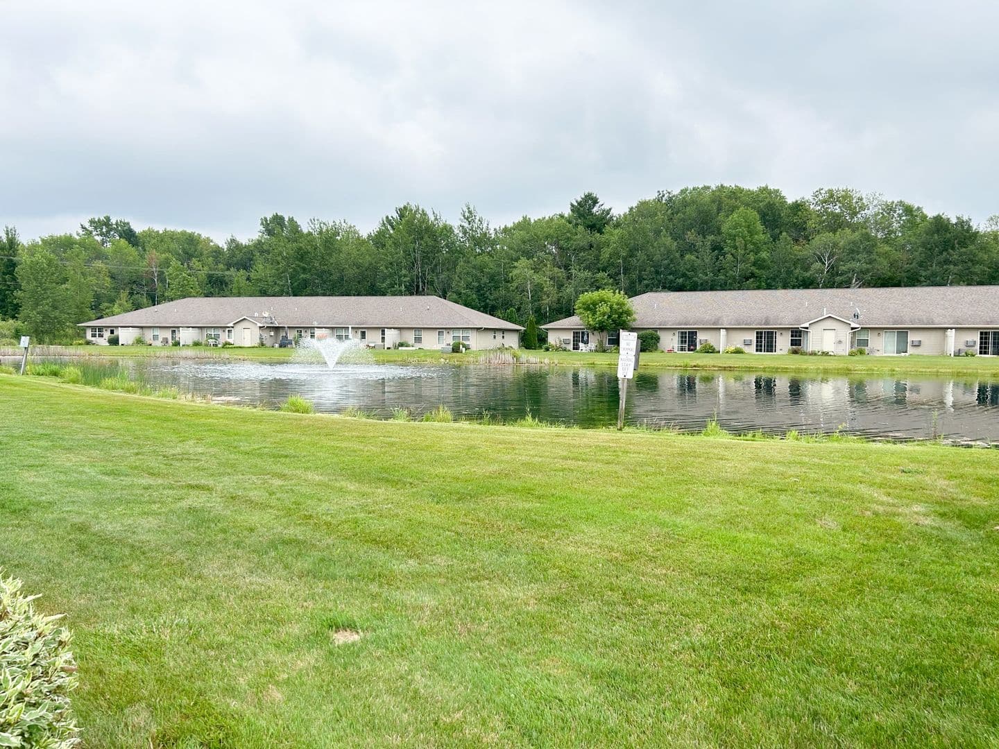 Cecil Apartment: 365 Meadowview Road
