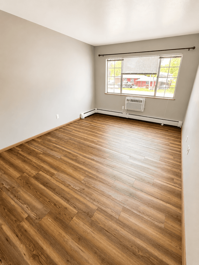Sparta Apartment: 604 N Black River St