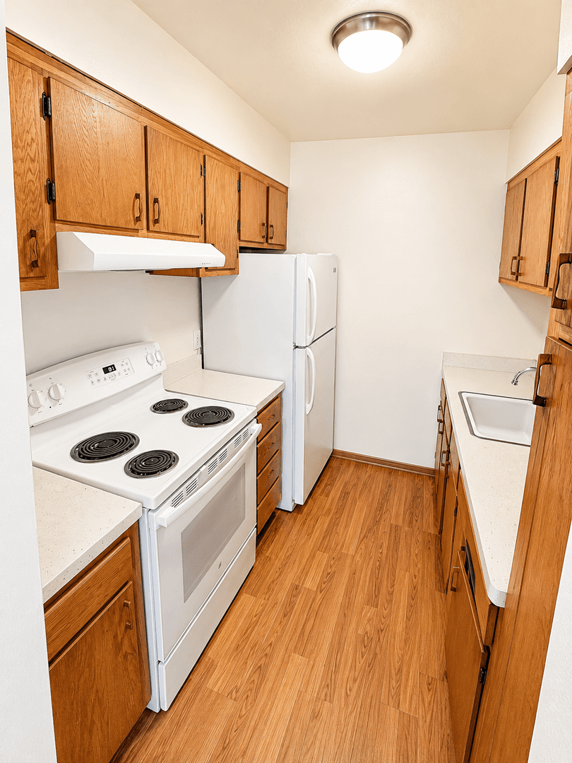 Sparta Apartment: 604 N Black River St