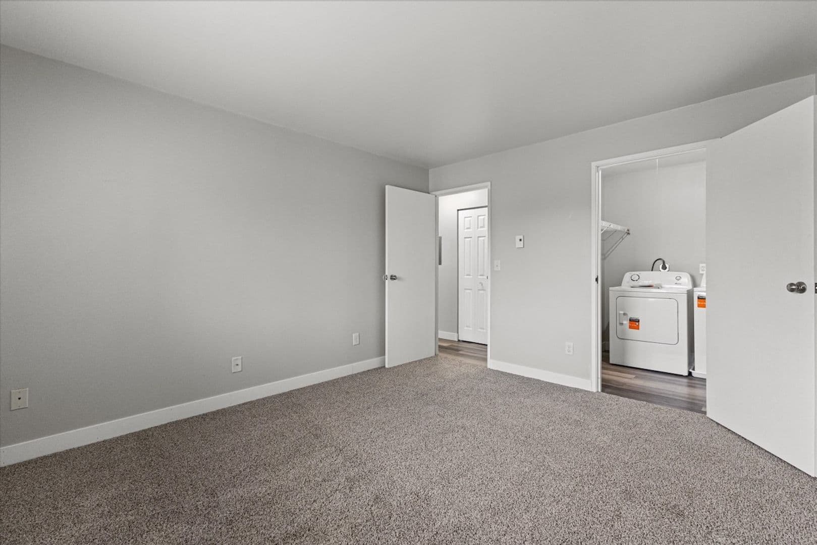 Fond Du Lac Apartment: 599 - 565 W Arndt St & 330 - 364 N Seymour St