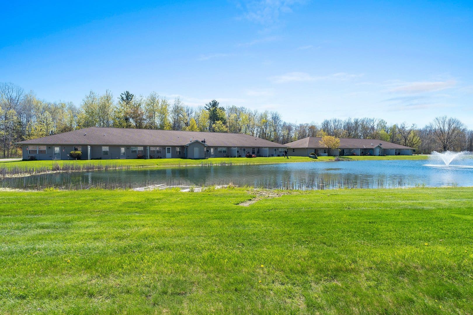 Cecil Apartment: 308 Golfview Road