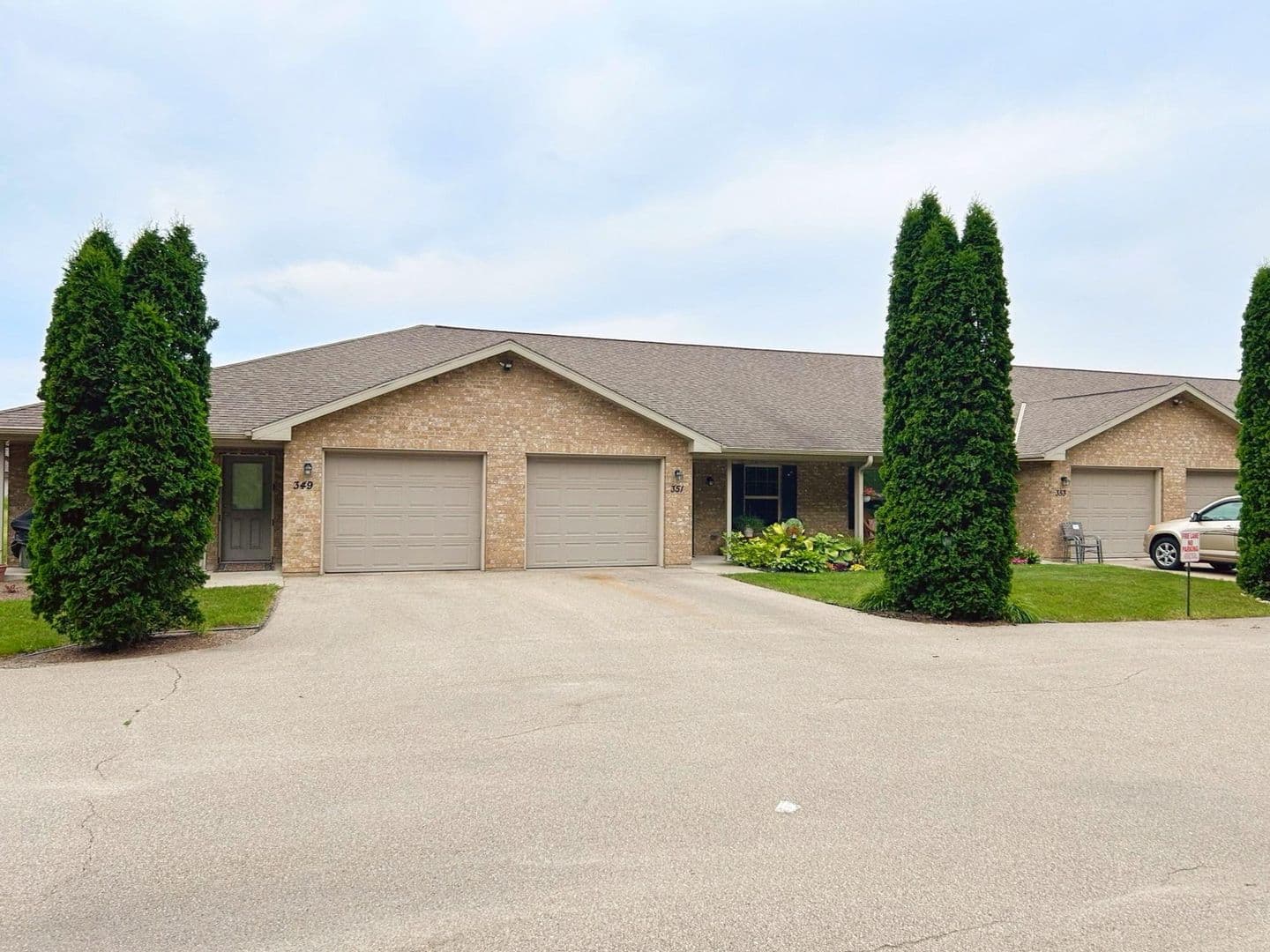 Cecil Apartment: 304 - 308 Golfview Road