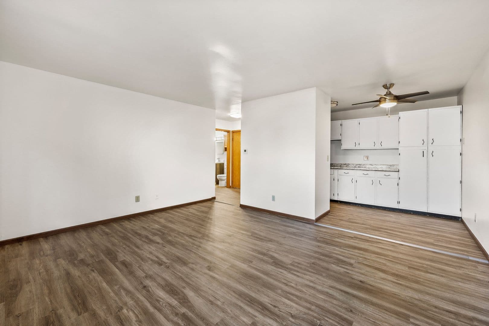Whitewater Apartment: 1156 W Carriage Drive