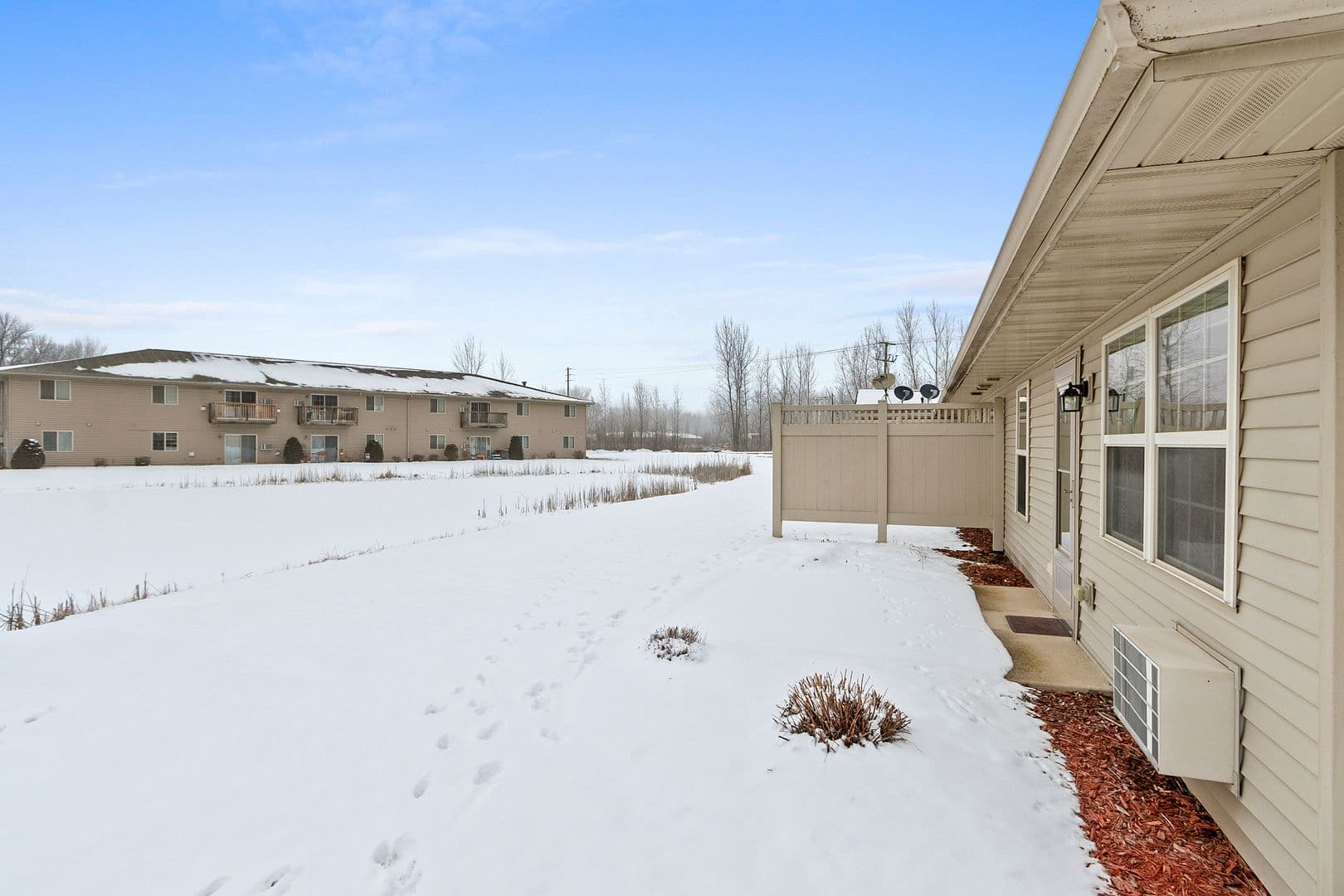 Cecil Apartment: 365 Meadowview Road