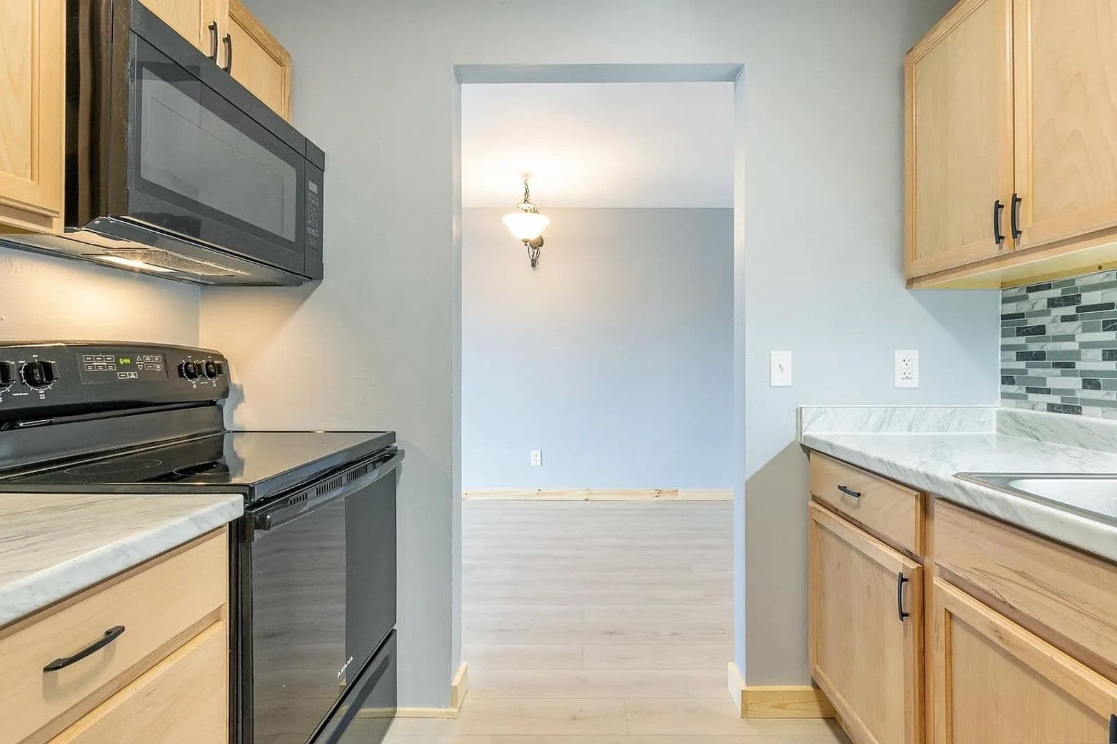 Cross Plains Apartment: 2703 Westview Ct