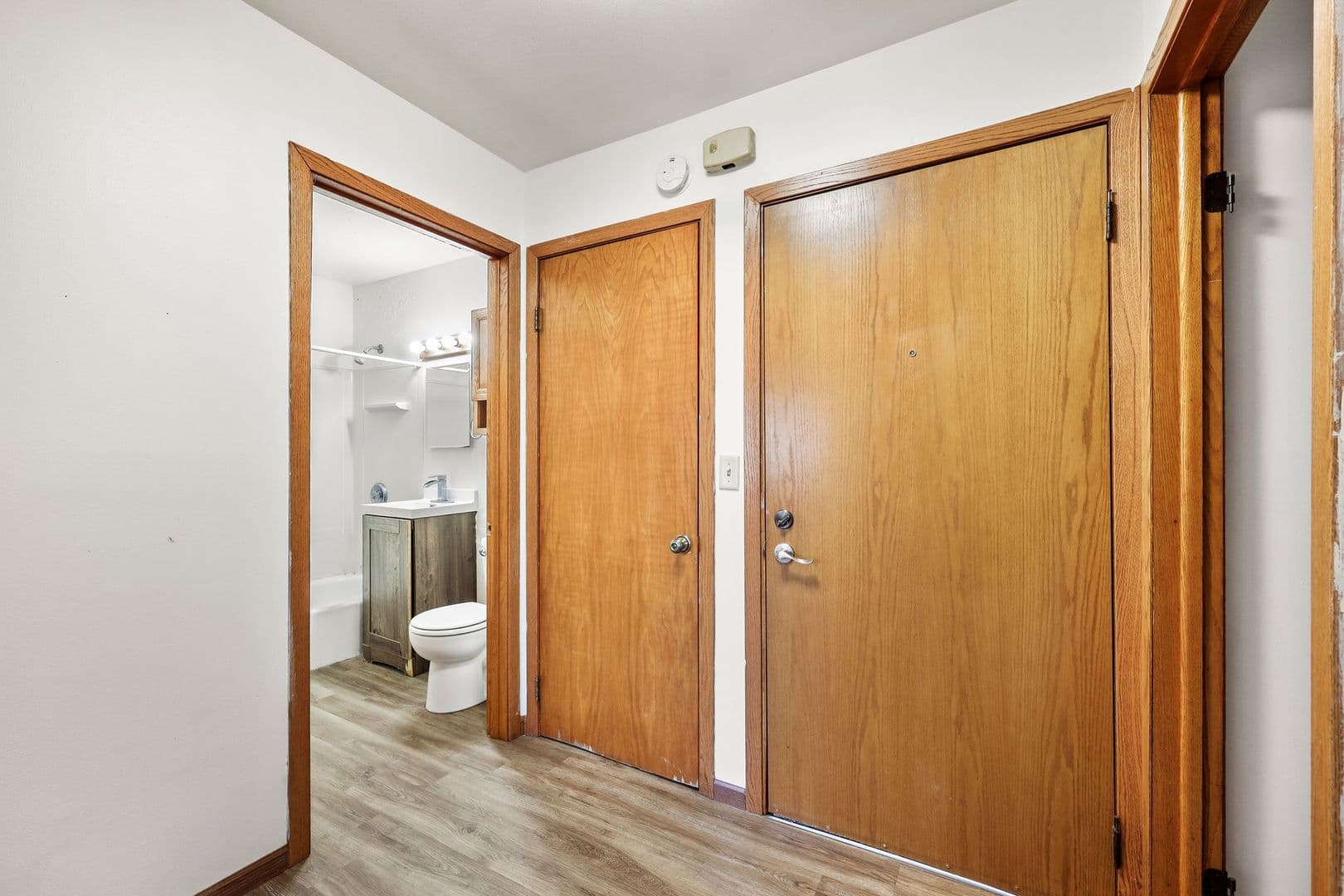 Whitewater Apartment: 1156 W Carriage Drive