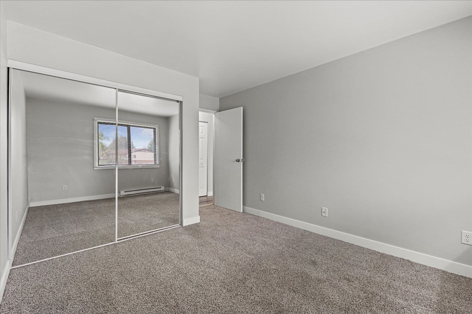 Fond Du Lac Apartment: 599 - 565 W Arndt St & 330 - 364 N Seymour St