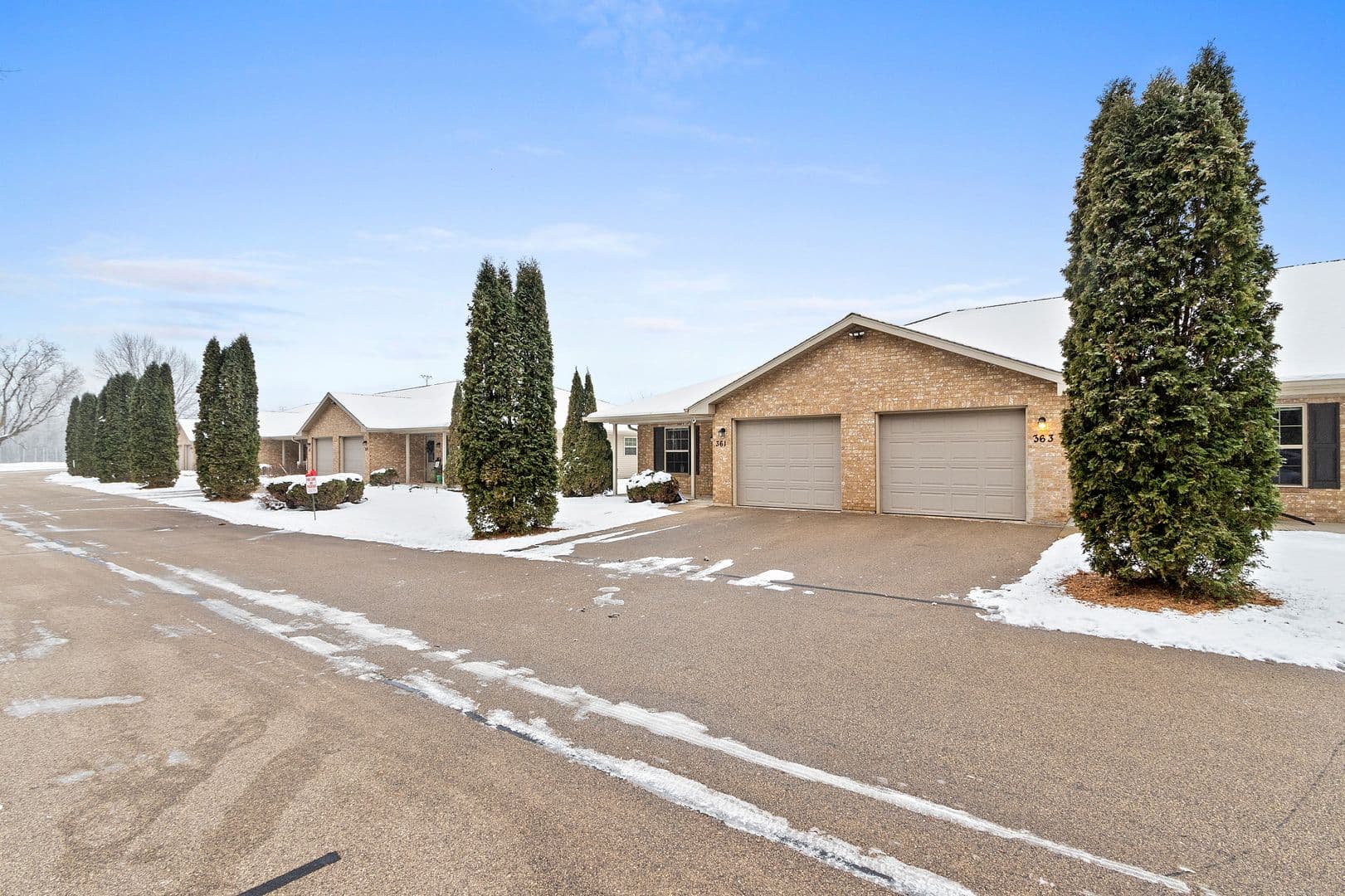 Cecil Apartment: 304 - 308 Golfview Road