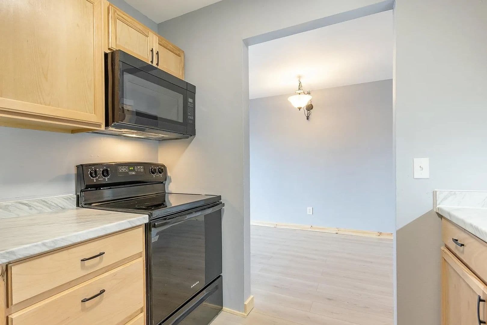 Cross Plains Apartment: 2703 Westview Ct