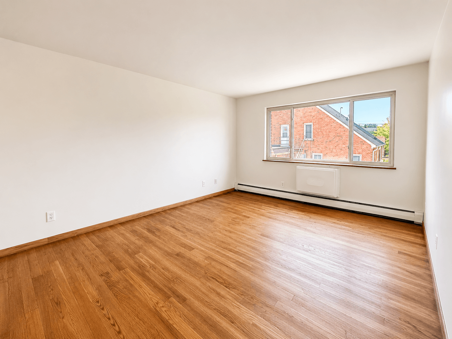 Fond Du Lac Apartment: 202 E. Rees Street