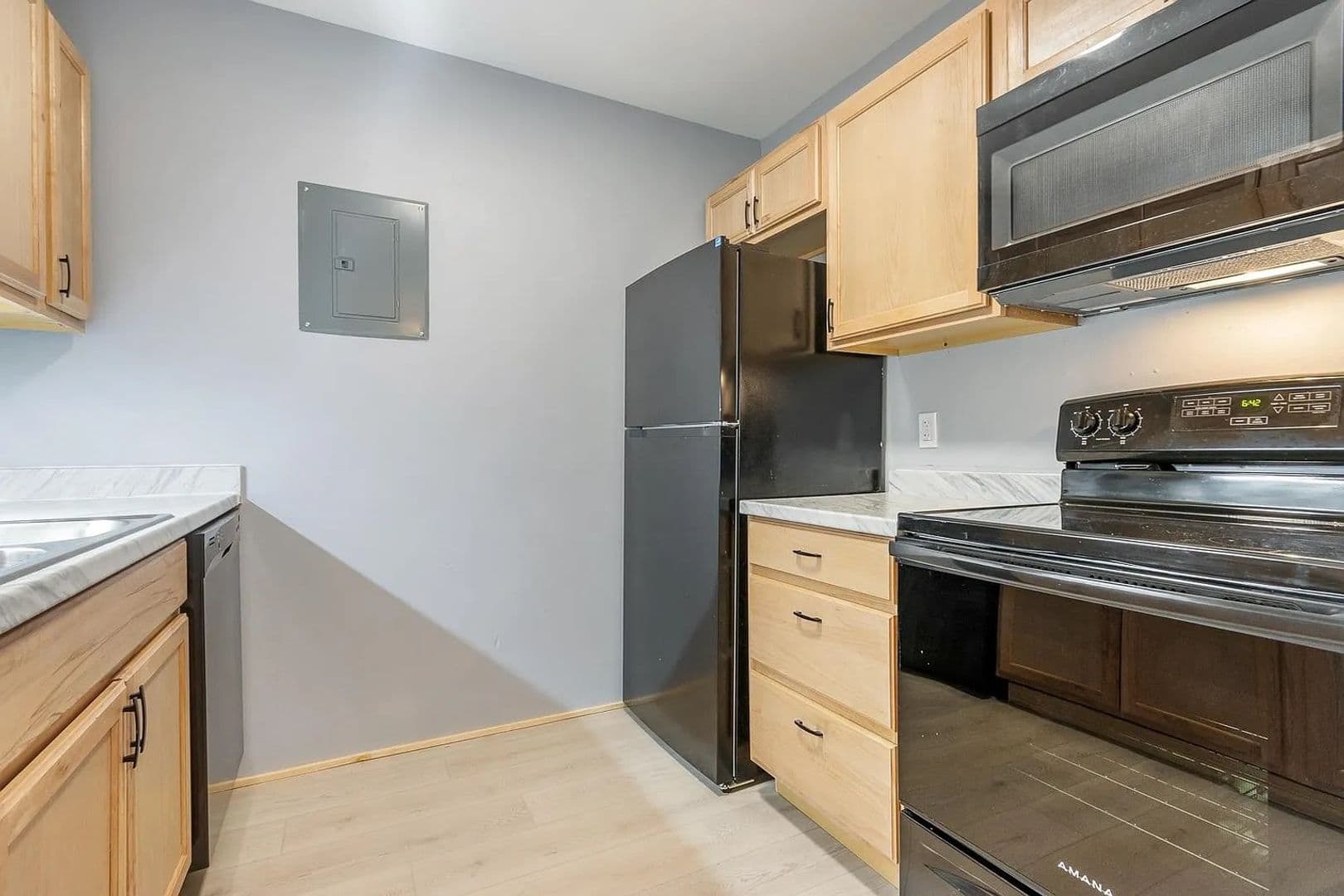 Cross Plains Apartment: 2703 Westview Ct