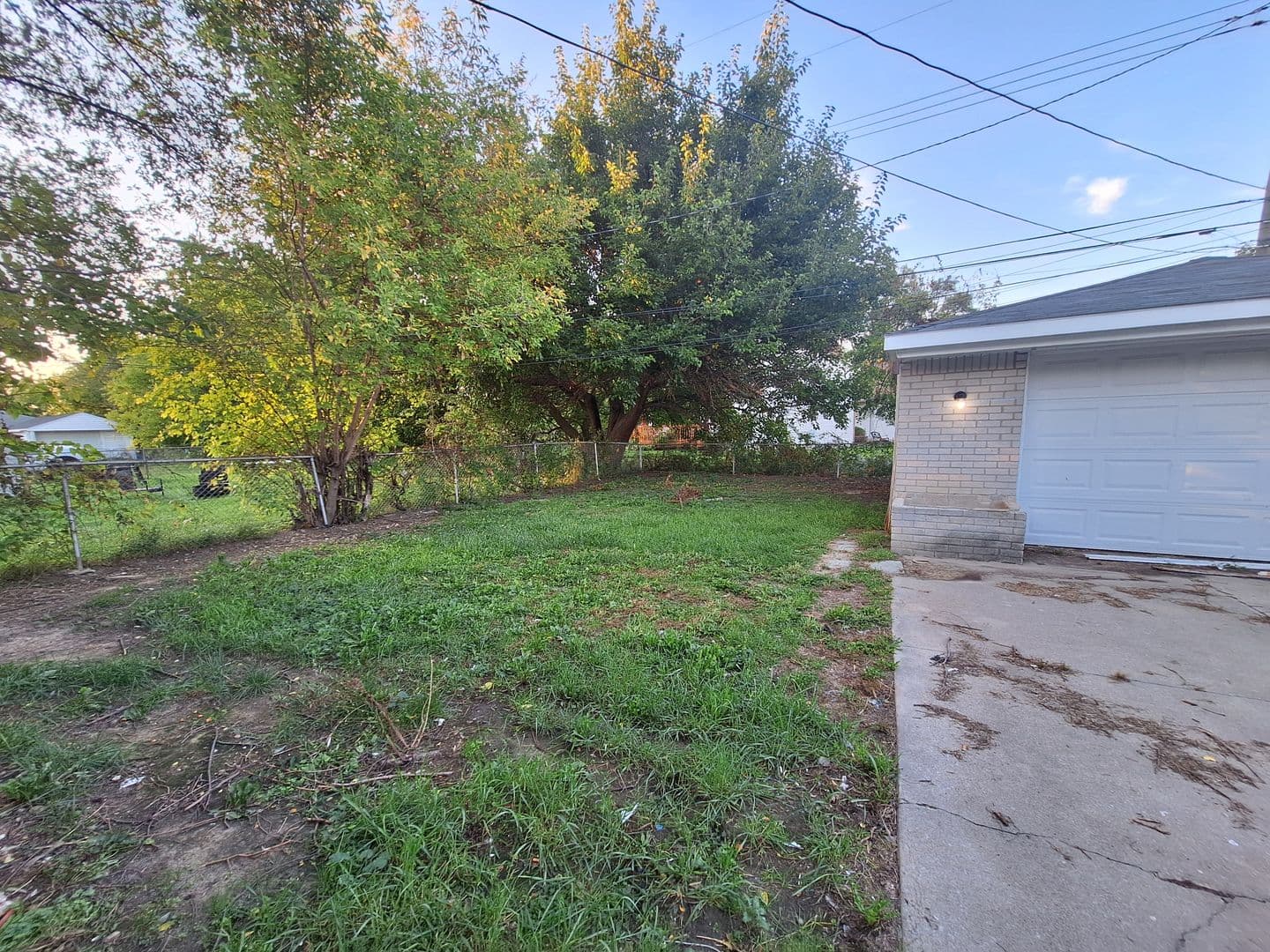 Roseville House: 18069 Marquette