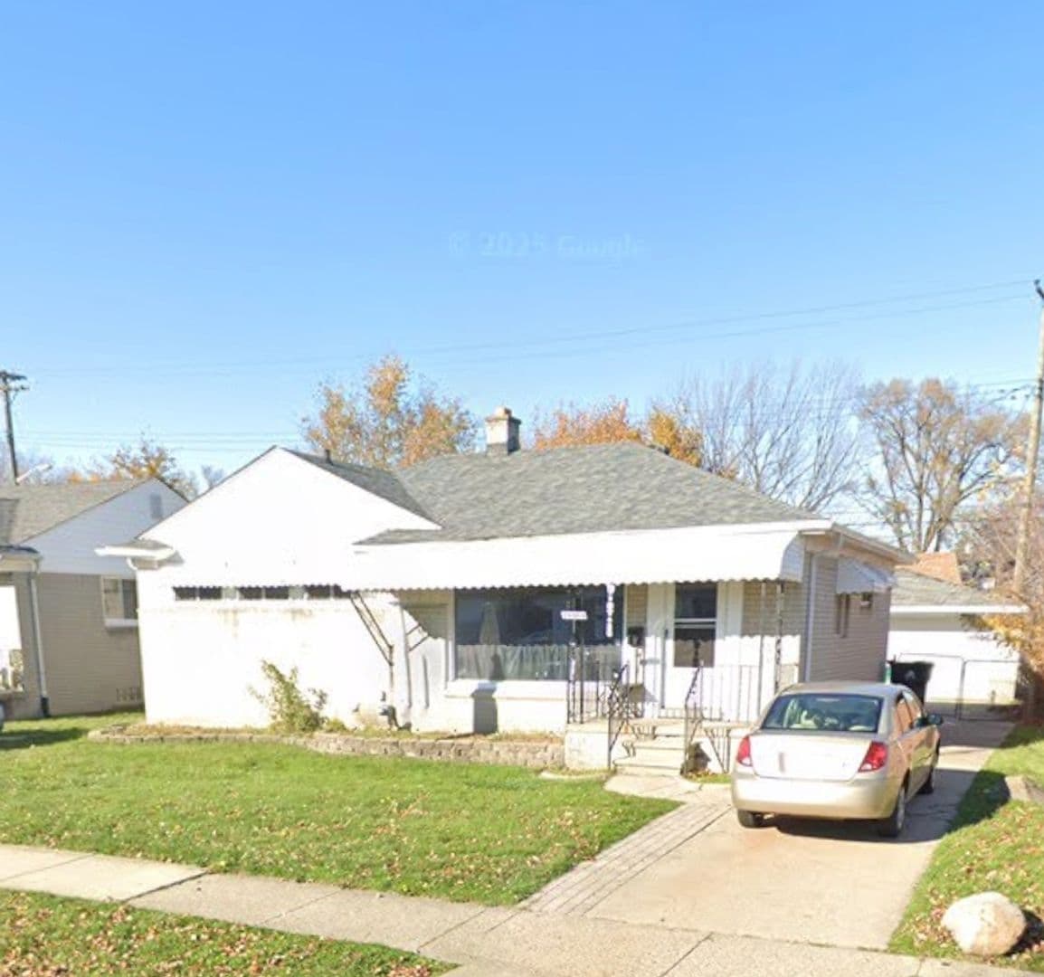 Roseville House: 18069 Marquette