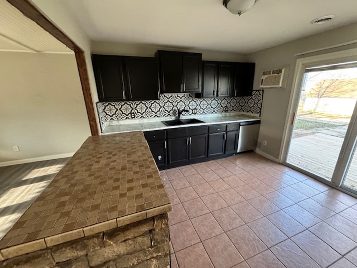 Roseville House: 26160 Nagel
