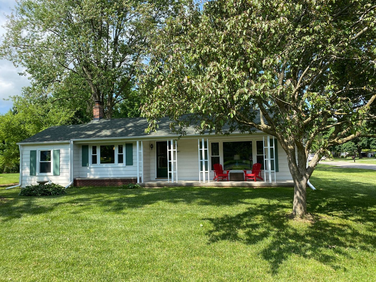 Armada House: 73837 Floral St