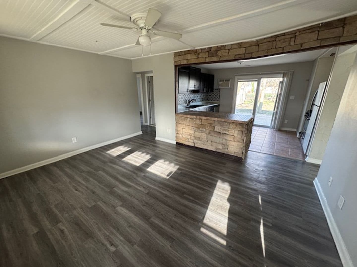 Roseville House: 26160 Nagel