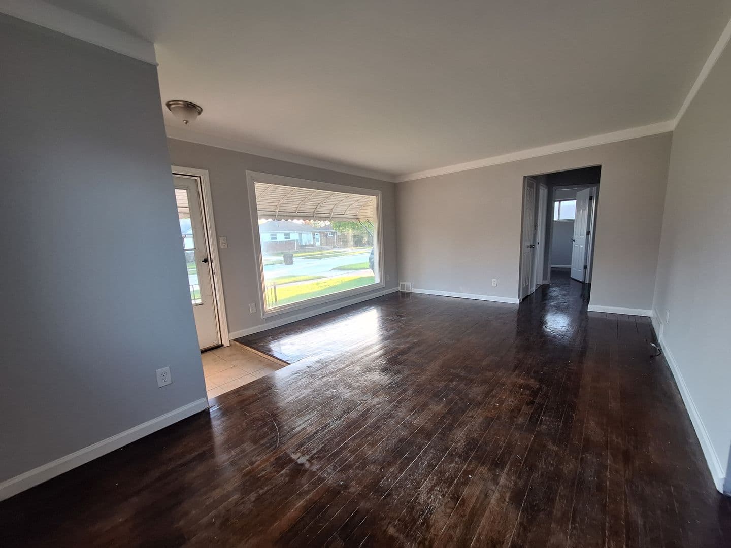 Roseville House: 18069 Marquette