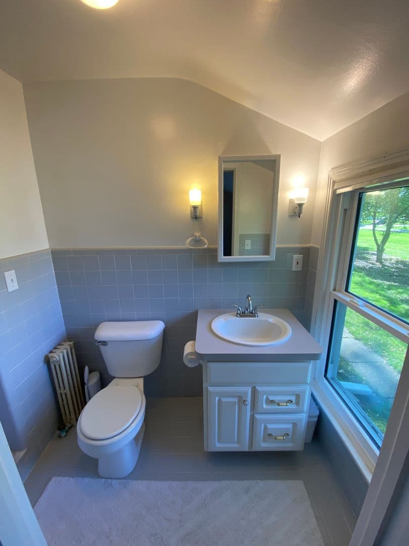 Armada House: 73837 Floral St