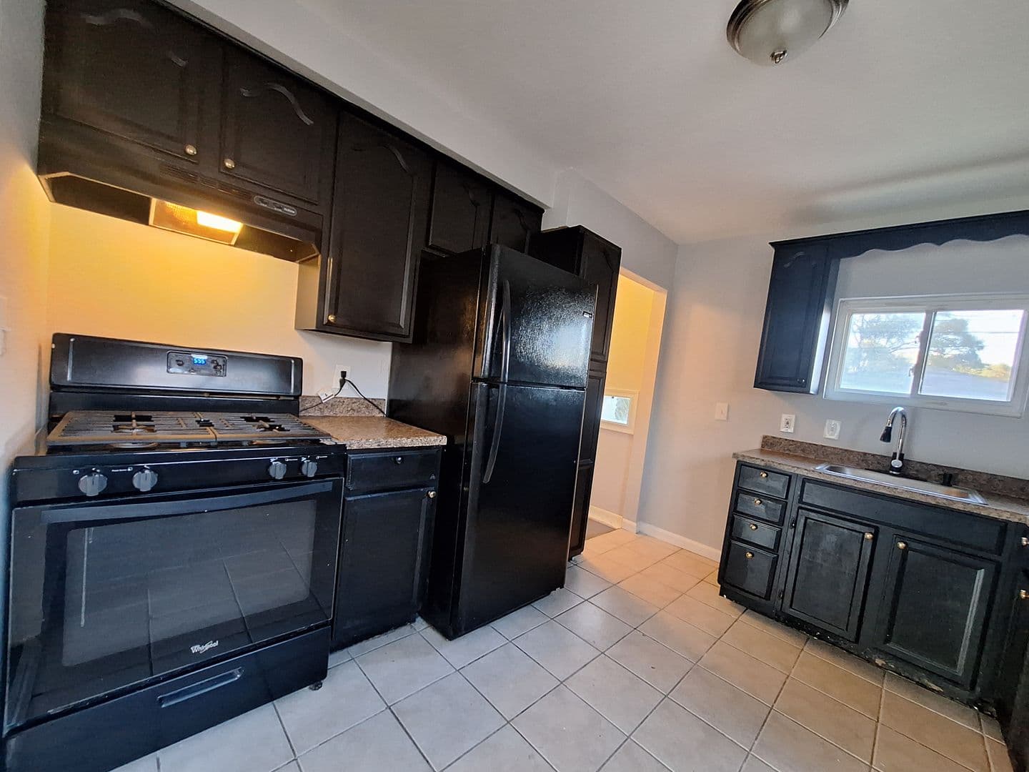 Roseville House: 18069 Marquette