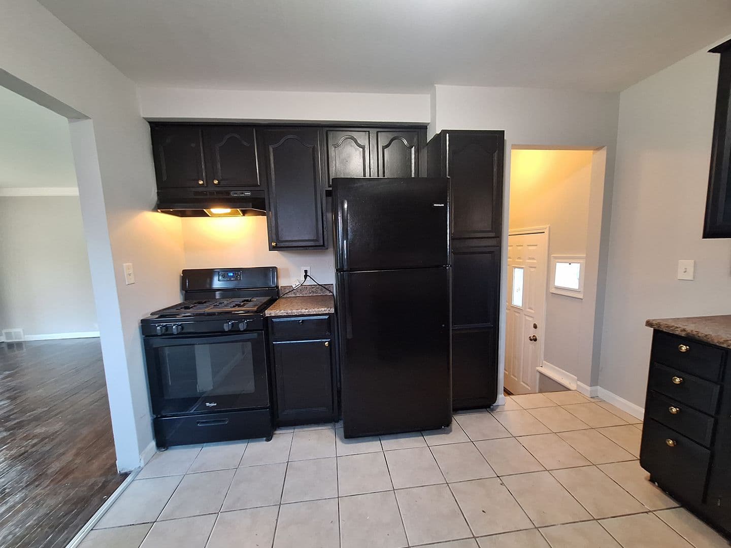 Roseville House: 18069 Marquette