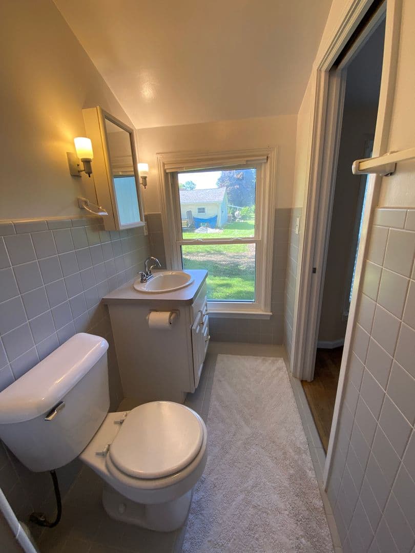 Armada House: 73837 Floral St