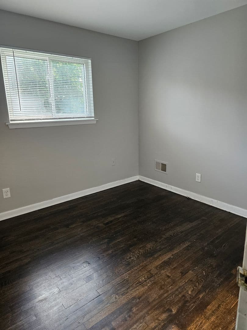 Madison Hts House: 26311 Lorenz
